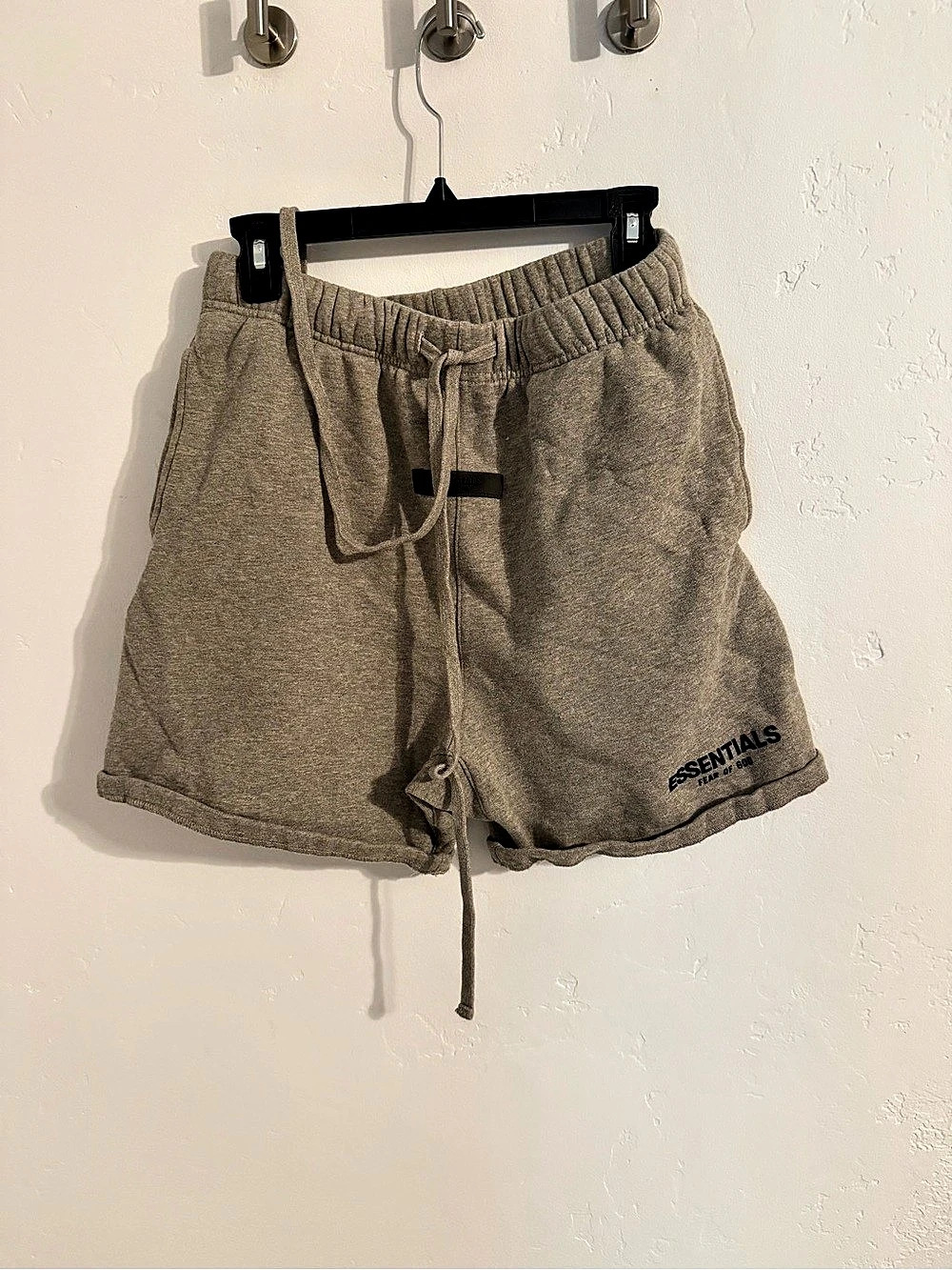Essentials Fear of God Essentials sweat shorts Gray Sweat Shorts Size Small